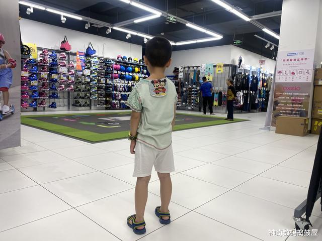 奇虎360|儿童智能手表中的“后浪”，守护孩子大安全：360与小天才对比