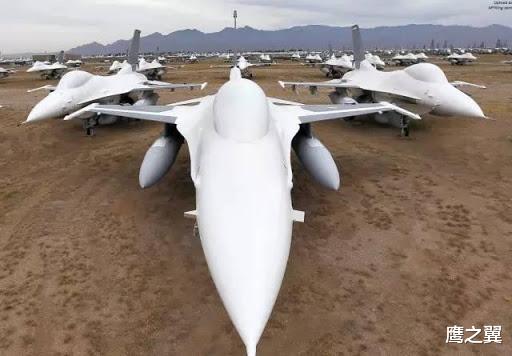 歼-10▲歼10性能并不差，凭啥就是卖不动？原因有两个