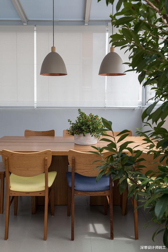 |住顶楼有露台就是好，局部搭玻璃改客餐厅，其余一边烧烤一边花园