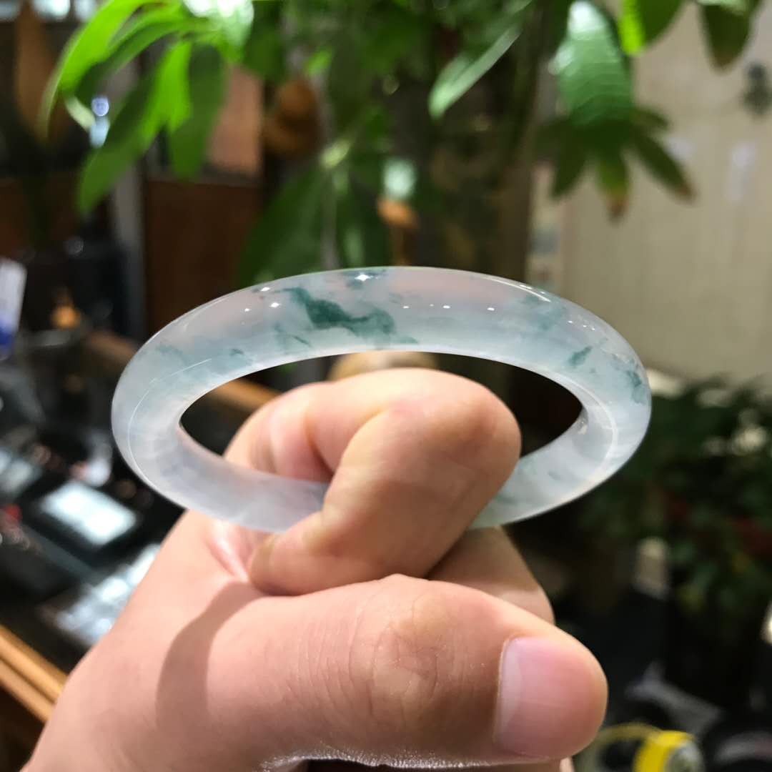 #银币#翡翠生而有灵，历经万年沉淀，保佑一切平安！