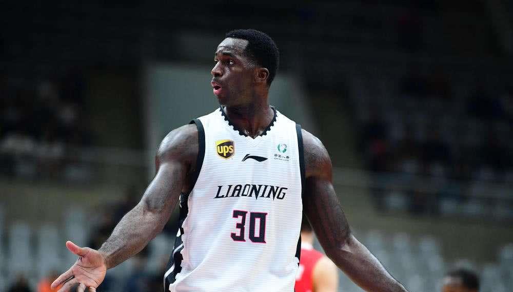郭士强|郭士强拿两连胜后又签新外援，辽篮弃将联手郭士强，誓要复仇辽篮