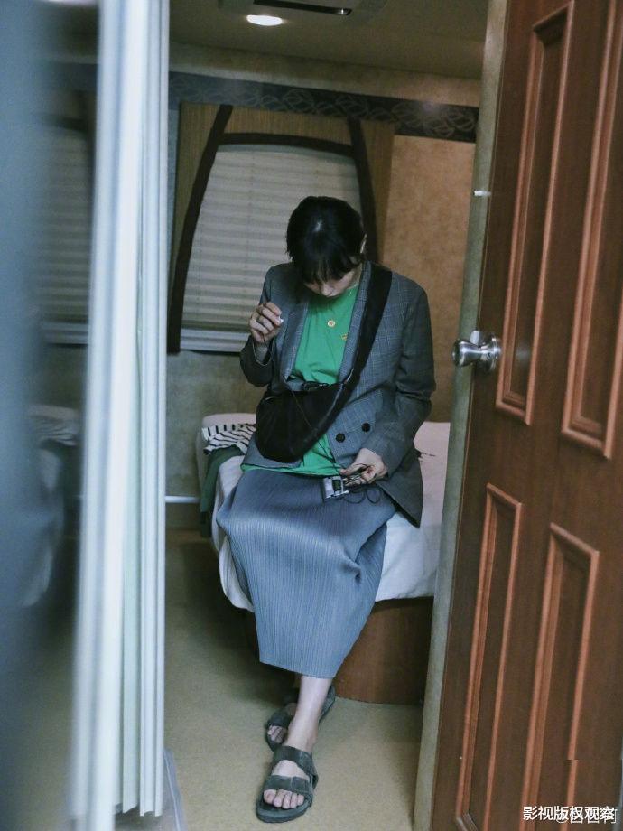 白百何|太撩！白百何7天晒19张单身照，难不成是在处对象还是有好事将近？