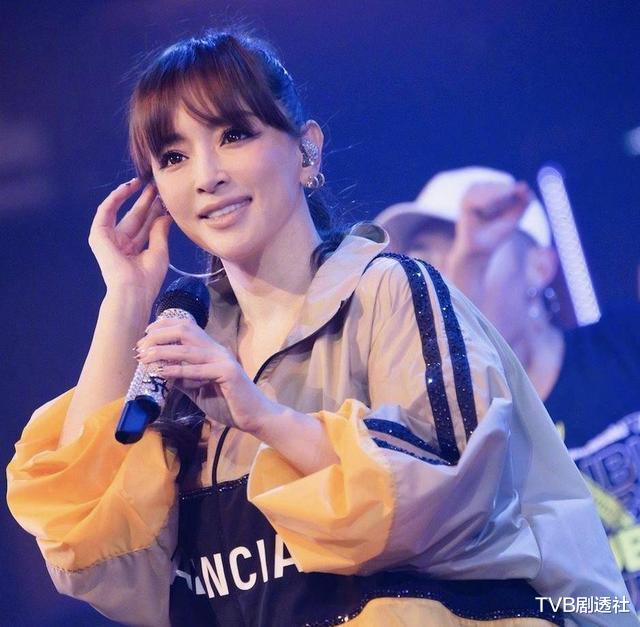 滨崎步|恭喜！42岁日本乐坛天后滨崎步宣布怀二胎，孩子父亲身份至今仍是谜