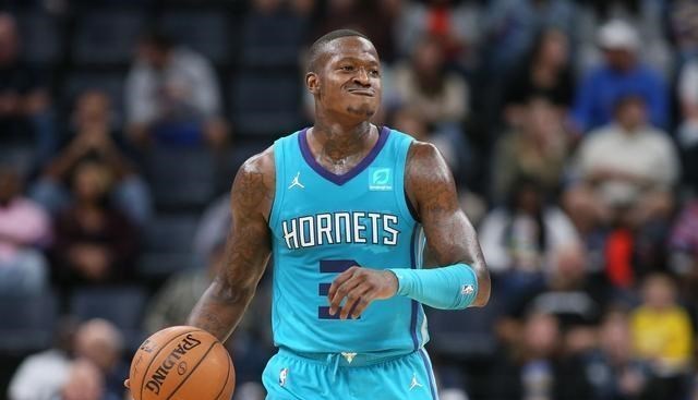 「火箭队」火箭抢下乔丹意中人？2换1交易方案曝光，场均18+4神射或联手哈登