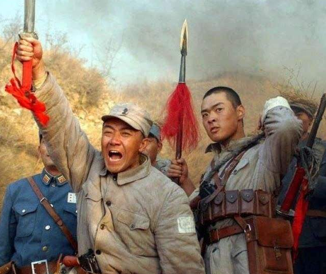 电视剧|抗日神剧又出“奇葩造型”，女兵穷到没裤子穿？网友：请尊重历史！