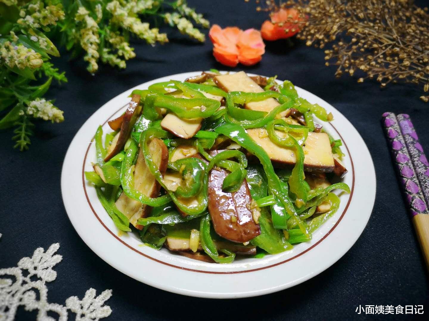 食材|这俩食材一起炒,想不到竟然这么好吃,比肉香,可惜很多人不知道