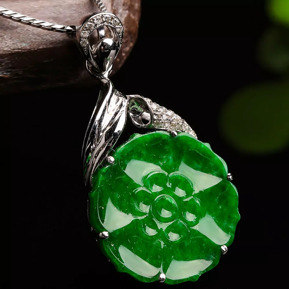 翡翠@满绿翡翠价值一定高！这样的满绿翡翠千万不要买！