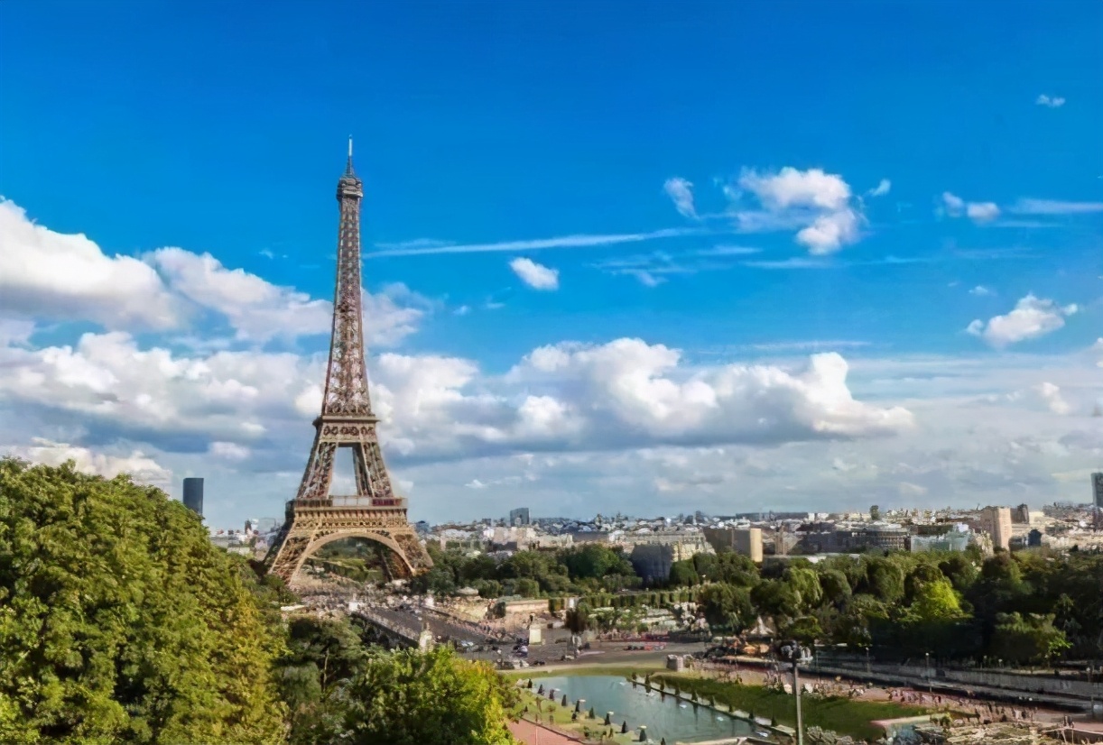 |法国小伙：中国人有毒，“鸡屎”都能做成食物，还吃得津津有味