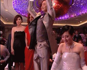 [Selina]张承中为何娶了毁容的Selina后, 又狠心离婚? 婚礼的一幕\耐人寻味\