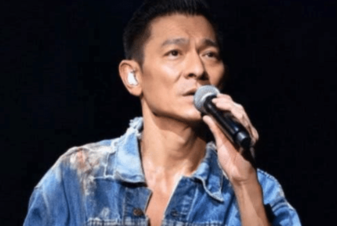 演唱会|演唱会开场前意外去世，百万张门票无人退款，全球歌坛仅他一人！