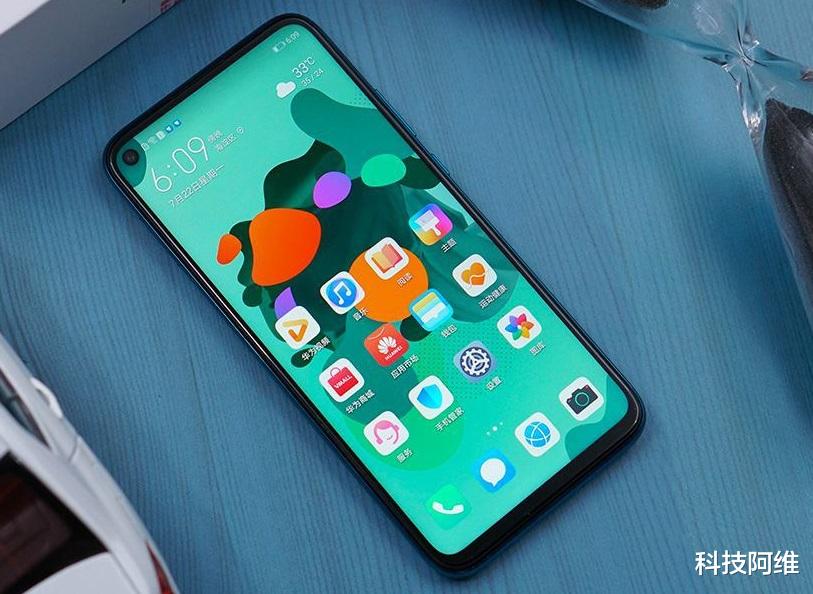 CPU|从2499元跌至1678元,8GB+128GB,网友:现在还买什么4G手机!