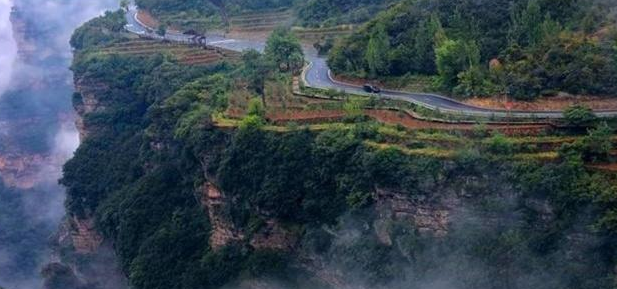 太行山@隐藏于太行山之中的古村，旁边就是万丈悬崖，美成画人却不多