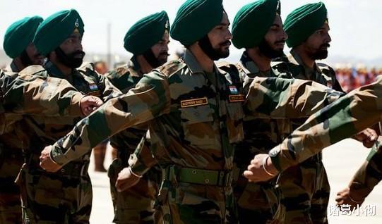 #印度#担心重蹈62年覆辙，印度3个机步师抵达边境，国防部召开会议