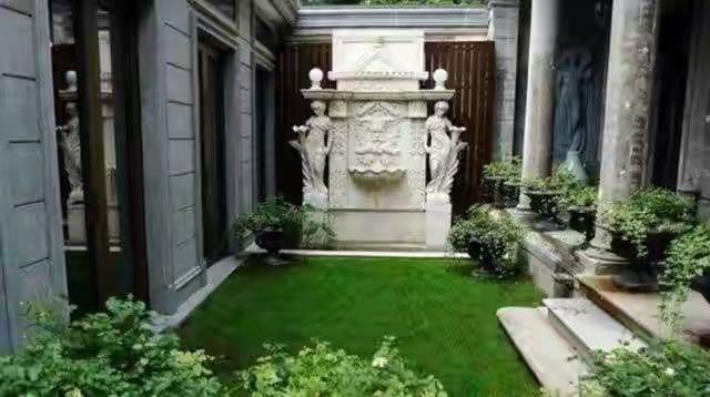 |郭敬明豪宅价值7个亿？就连宠物地毯都是爱马仕，全部贵族装饰