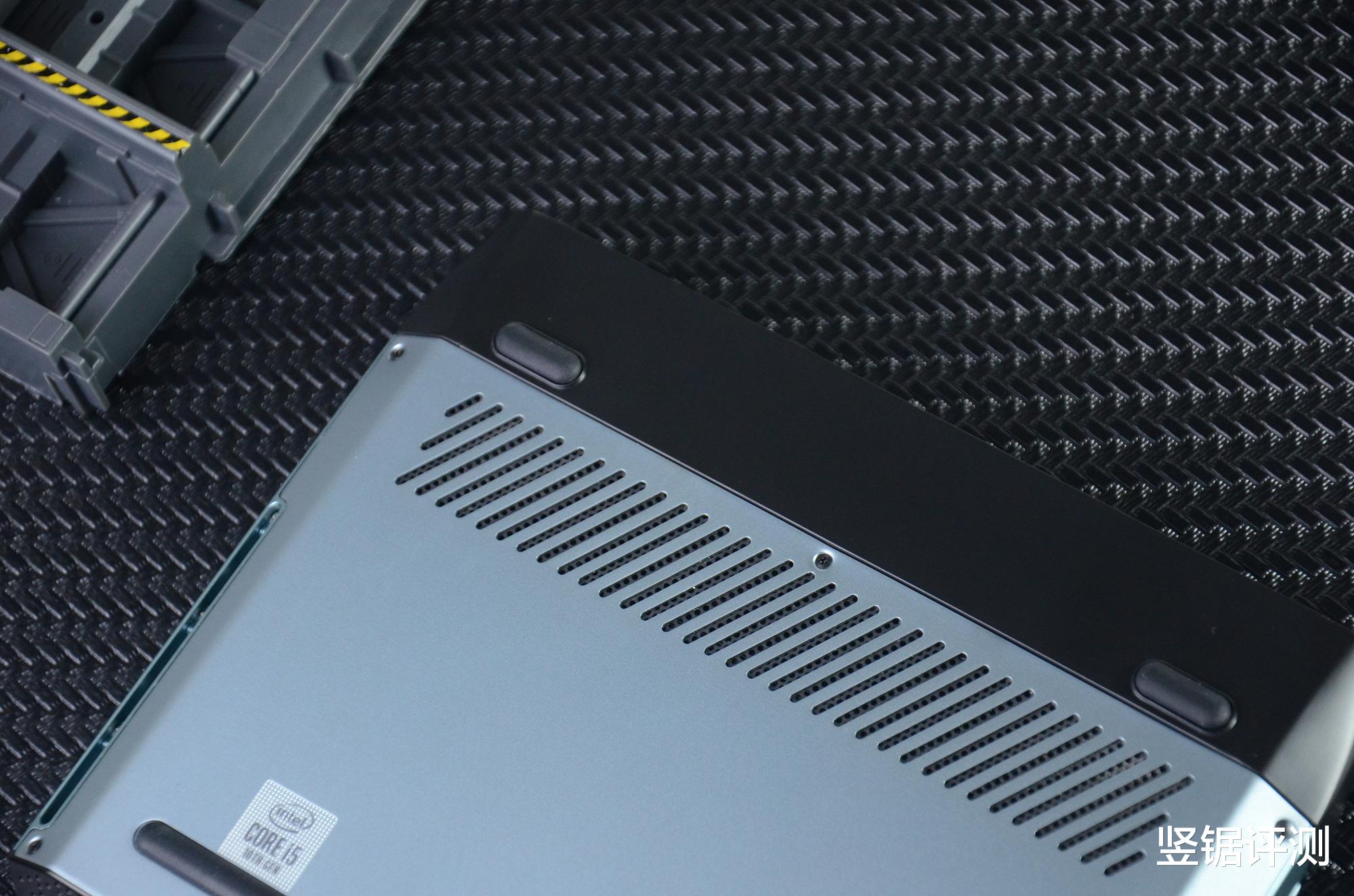 量子计算机|壹号本“7英寸迷你游戏本”图赏：搭载i5处理器，支持5G上网