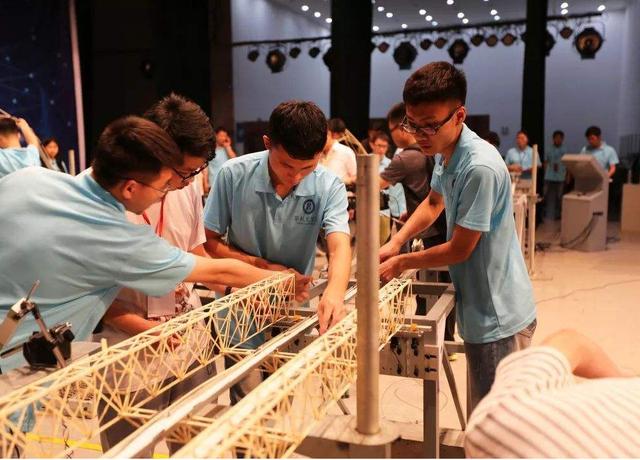 大学|专科大学里的4个专业，不仅就业率高，而且就业前景不差于本科