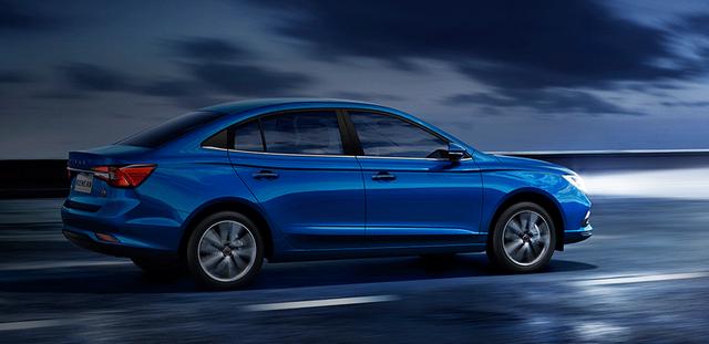 「国六标准」国产这台良心车,价格不到6W,符合国六标准不说,油耗仅为5.5L!