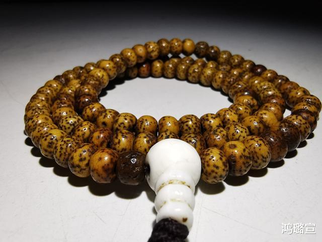 文玩|手串到底值不值得盘玩？先别急下定论！这三点能做到一定值得盘！