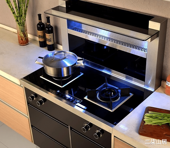 |为何现在的有钱人厨房都不装油烟机，而用它？看完你会后悔装早了