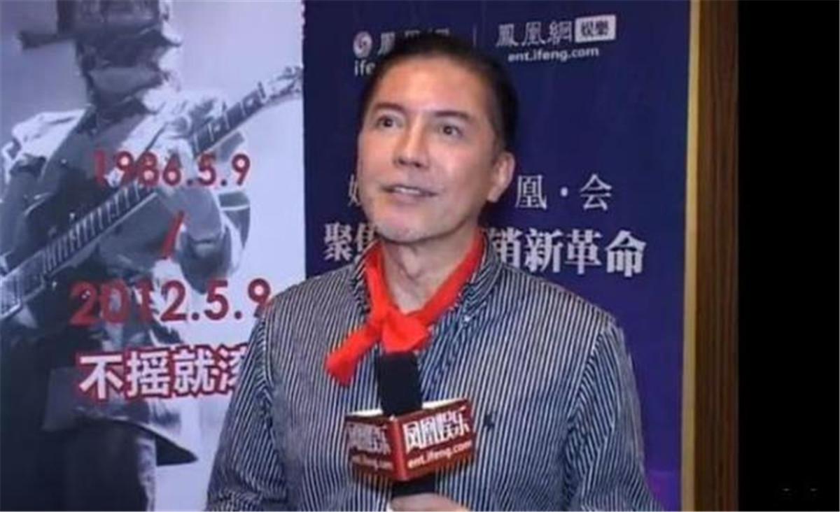 尊龙|尊龙的“盛世美颜”堪称一绝！68岁了，依旧是人间贵公子