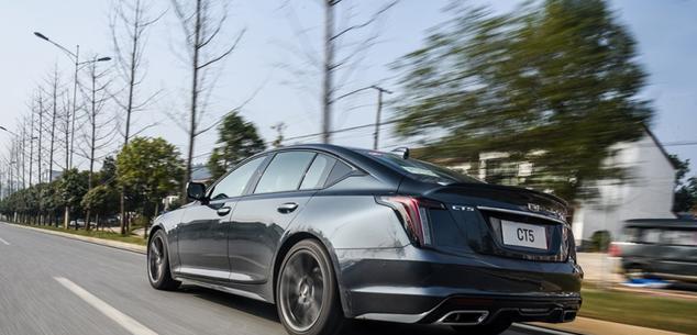 沃尔沃S60▲30万提了辆沃尔沃S60,再换到凯迪拉克CT5,车主:对比差距明显!