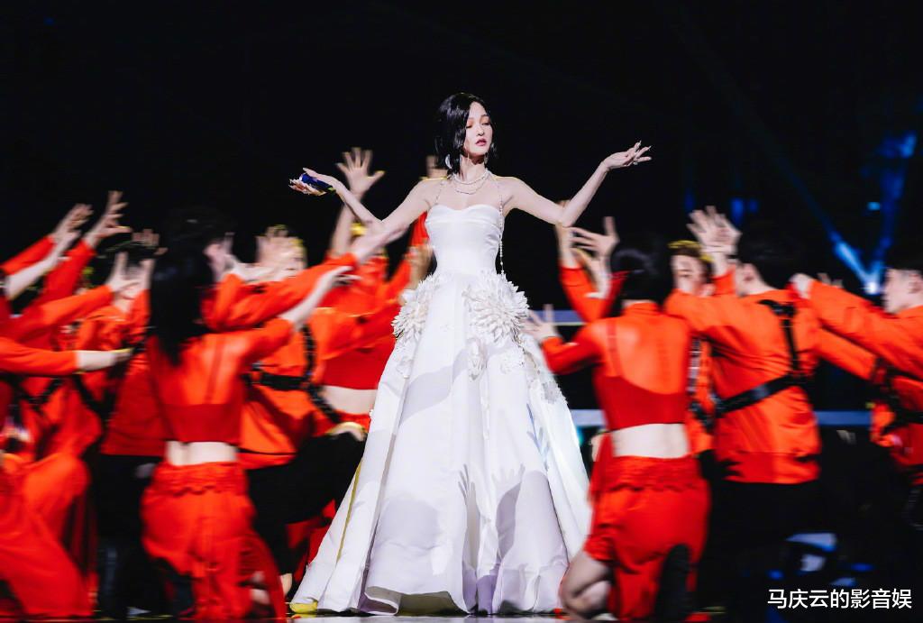 央视|央视七夕晚会质量上乘，传统美学，古风古韵，李若彤是最大亮点