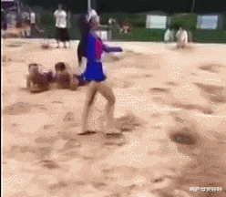 |你有被熟人坑的经历吗？去同学那买衣服220，另一个陌生人去买120！