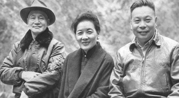 「宋美龄」与蒋经国夺权失败,宋美龄携巨款移居美国,逝世时只留下12万遗产