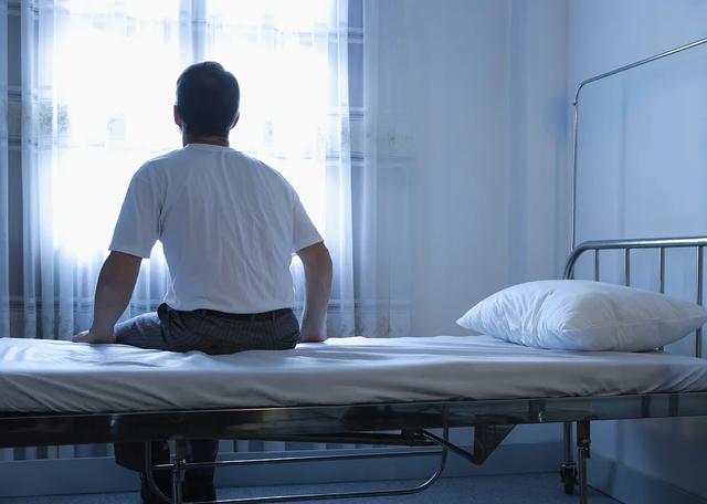 『土豆』“32岁，年薪60万，胃癌晚期”：是我亲手把自己送上了绝路