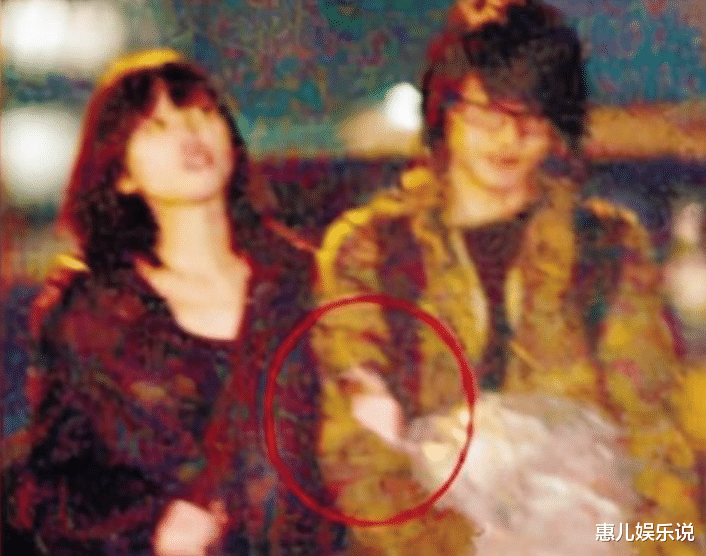 金莎|林俊杰曾向她下跪求婚，韩寒公开霸气表白，如今为何沦落街头卖唱？