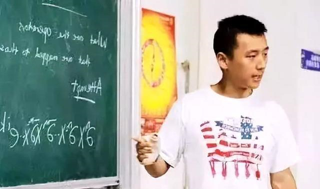 『尹希』中国天才入美国籍，拒绝回国发展，回复的一句话让网友集体沉默