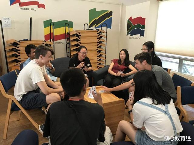 大学生|普通家庭，供一个大学生读完4年书，需要花多少钱？家长：很值得