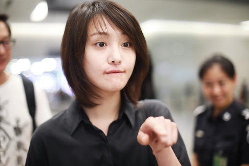 蒋欣|分手6年,郑爽又被曝复合:她的感情挫折,藏在对父母的“恨”里