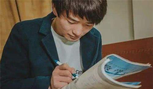 ##他高考主动考零分, 试卷上只写下一句话, 后来过的怎么样?