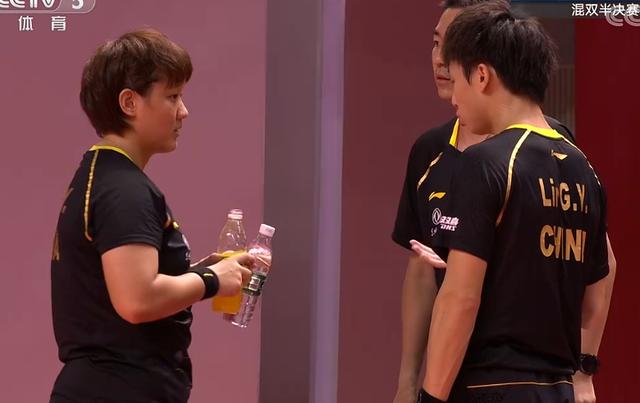 许昕|国乒4将打疯了！夺冠大热不负众望，3-5后狂轰7-0，丢4赛点险过关