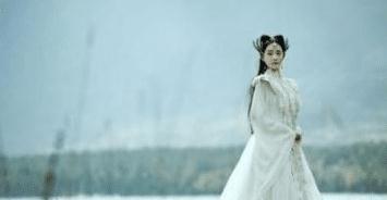 李一桐@她并非科班出身,每部剧却出演女主,如此成就只因被他一眼看中!