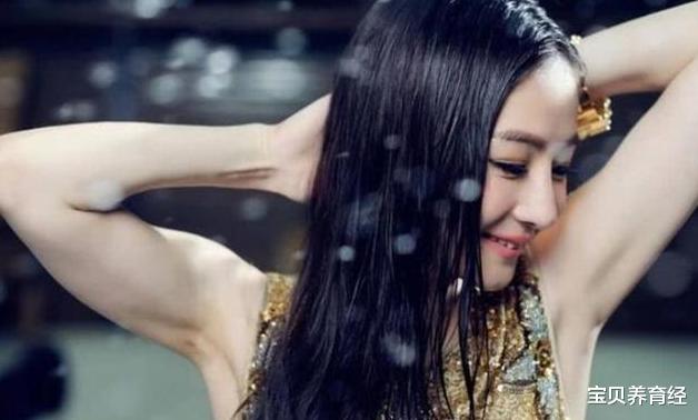 「桑雪」女孩14岁得跳水金牌,8万奖金被扣7万愤怒退役,现状却让人欣慰