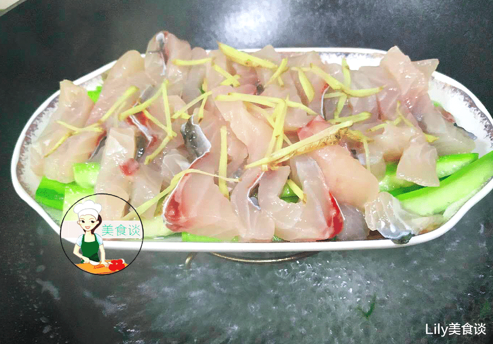 『食材』夏天最馋这道蒸菜，蒸一蒸5分钟上桌，又香又营养，实在太鲜美了