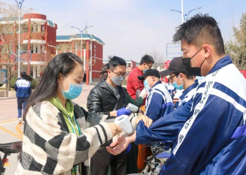 教育部|教育部宣布：中小学和大学寒假统一提前，学生很开心，家长却怒了