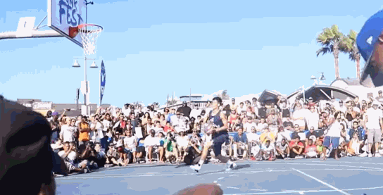 「扣篮」隔扣CBA球员，他是CUBA字母哥！曾在阿隆戈登面前秀扣篮