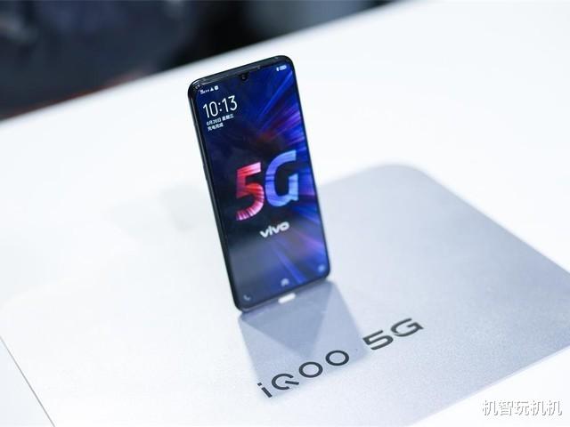 华为@第一代5G手机丧钟敲响:联通首批SA模式5G基站组网运营!