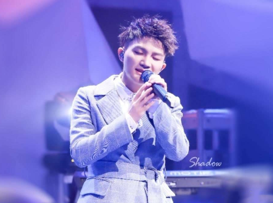 月上重火▲《月上重火》前面有多甜，后面就有多虐？剧组在第一集已给出暗示