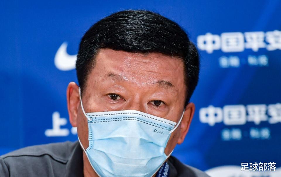 台风|崔康熙炮轰足协政策：直接把冠军给恒大吧 曝申花将清洗外援前锋