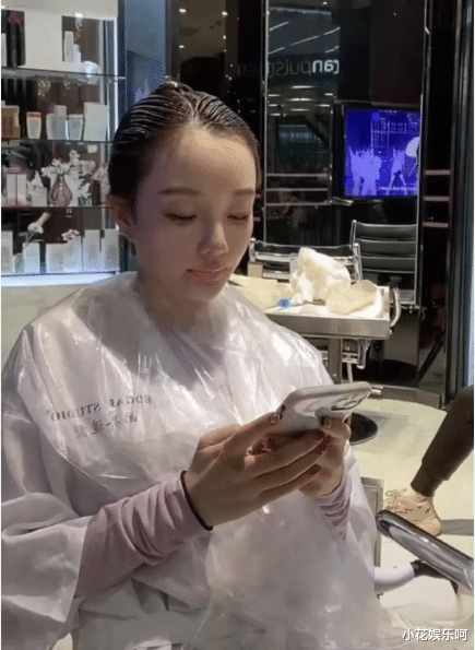 李小璐|当李小璐再次做头发，评论区已经爆了，网友：上次也这样就好了