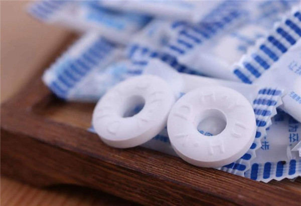 薄荷|为什么我们常吃的薄荷糖，中间有个洞？其实这是能“救命”的洞