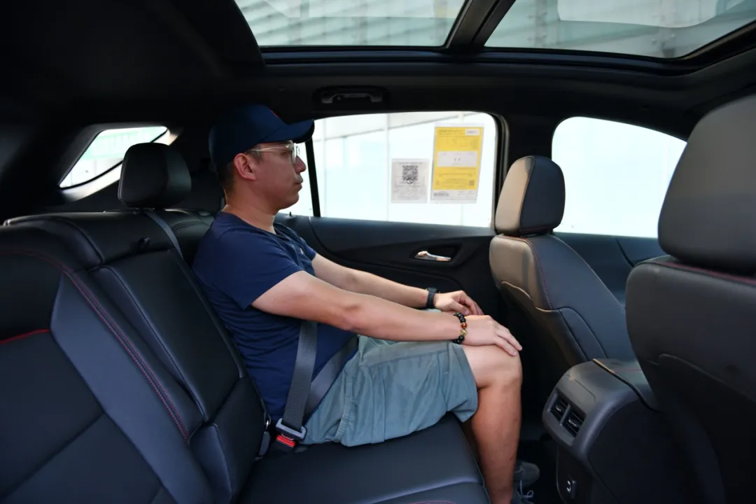 雪佛兰|新款探界者实拍:前脸焕然一新,全黑外观套件帅炸