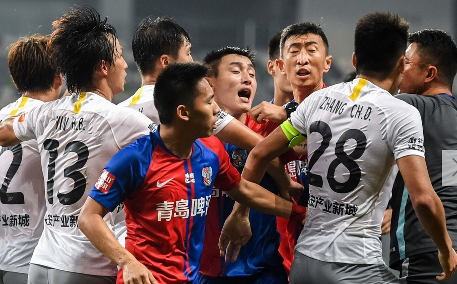 梅西|足协或将追罚!补时9分钟+2红牌!中超名哨引巨大争议!