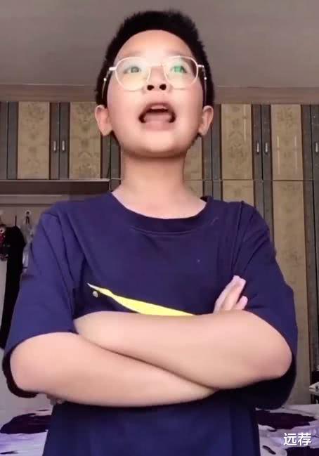 「钟美美」钟美美就读中学曝光！班主任迫于压力发声：我们没约谈他！