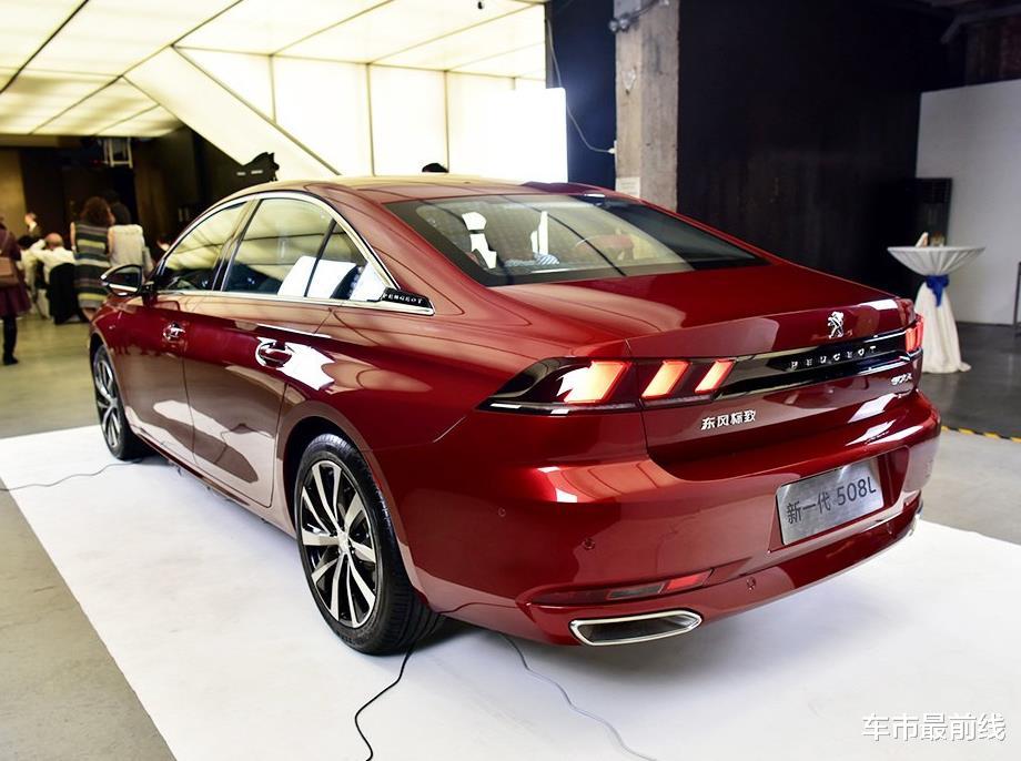 『标致508』最被低估的中型车,可变悬挂+8速,底盘比3系稳定,刚上市就降4万