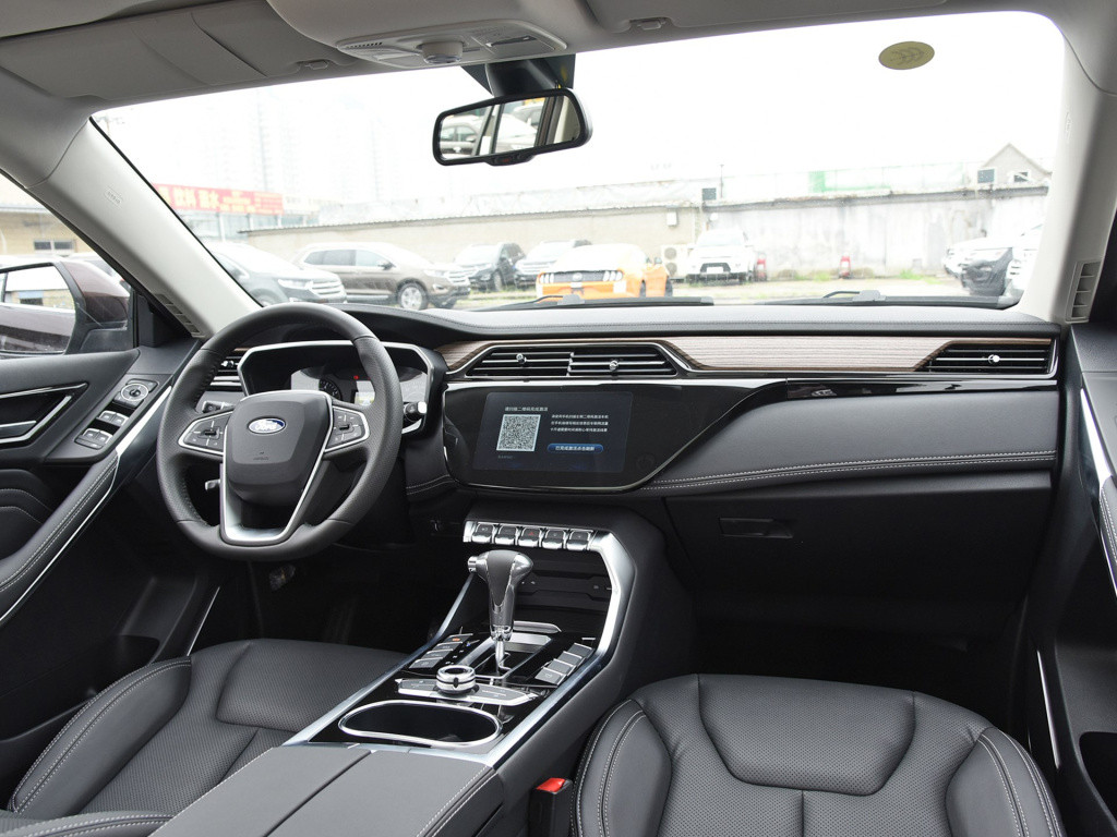 福特@国产SUV也有真实力，换福特标销量大涨，上市8天卖出1500辆